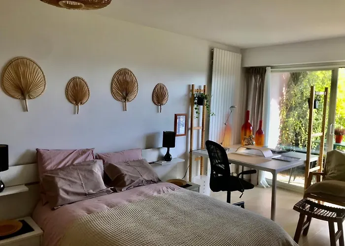 Chez Isa, Espace Prive, 1Ou 2 Chambres, Terrasse Et Jardin, Entree Autonome, Sdb Et Mini Cuisine Partagees Entre Les 2 Chambres