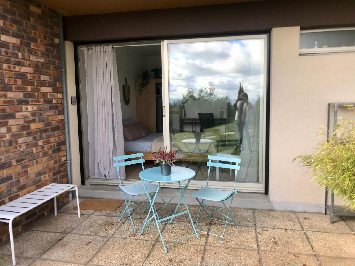 Chez Isa, Espace Prive, 1ou 2 Chambres, Terrasse Et Jardin, Entree Autonome, Sdb Et Mini Cuisine Partagees Entre Les 2 Ceyrat