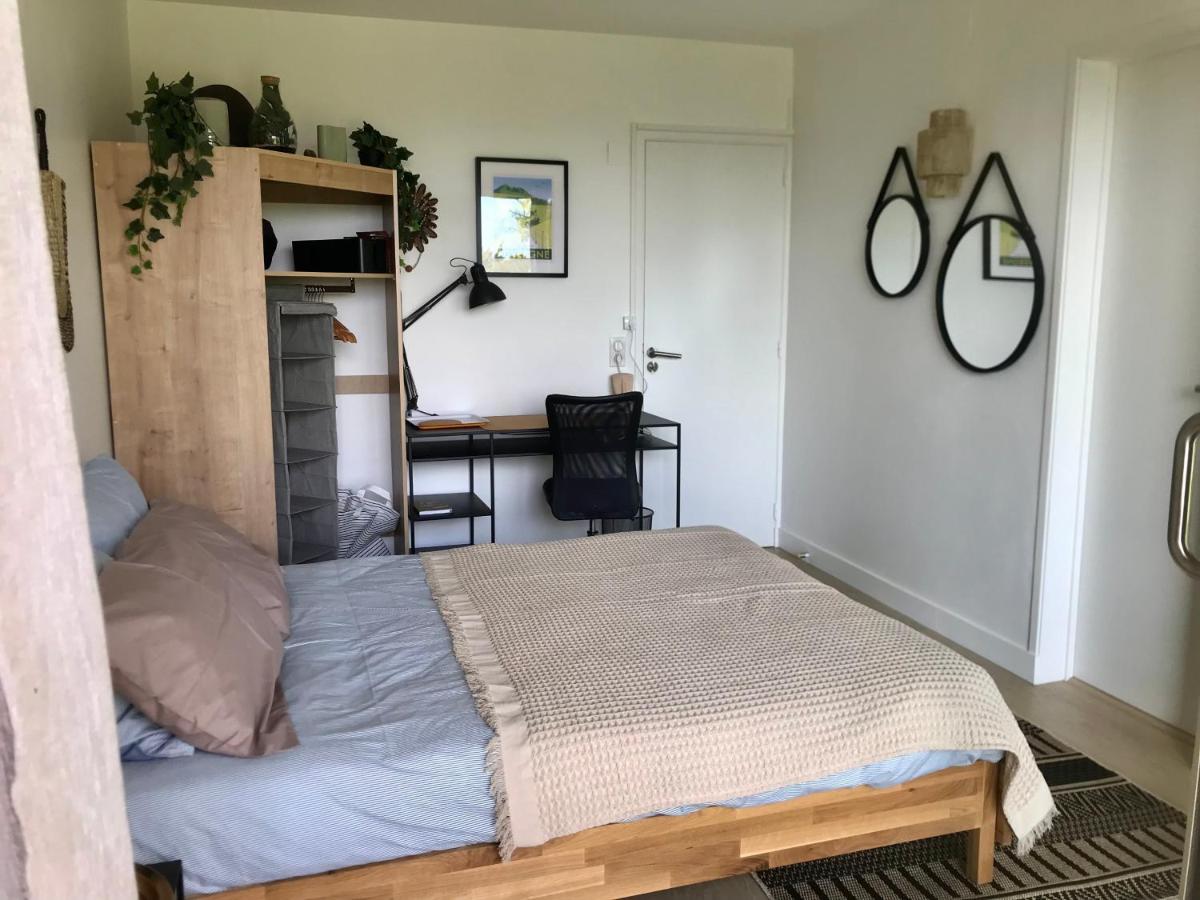 Homestay Chez Isa: Private Retreat With Garden Terrace *